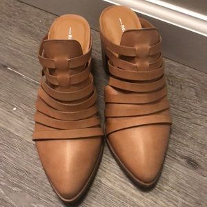 Strappy mules from Report